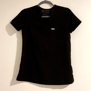 FIGS Women’s Black Catarina Scrub Top, XXS